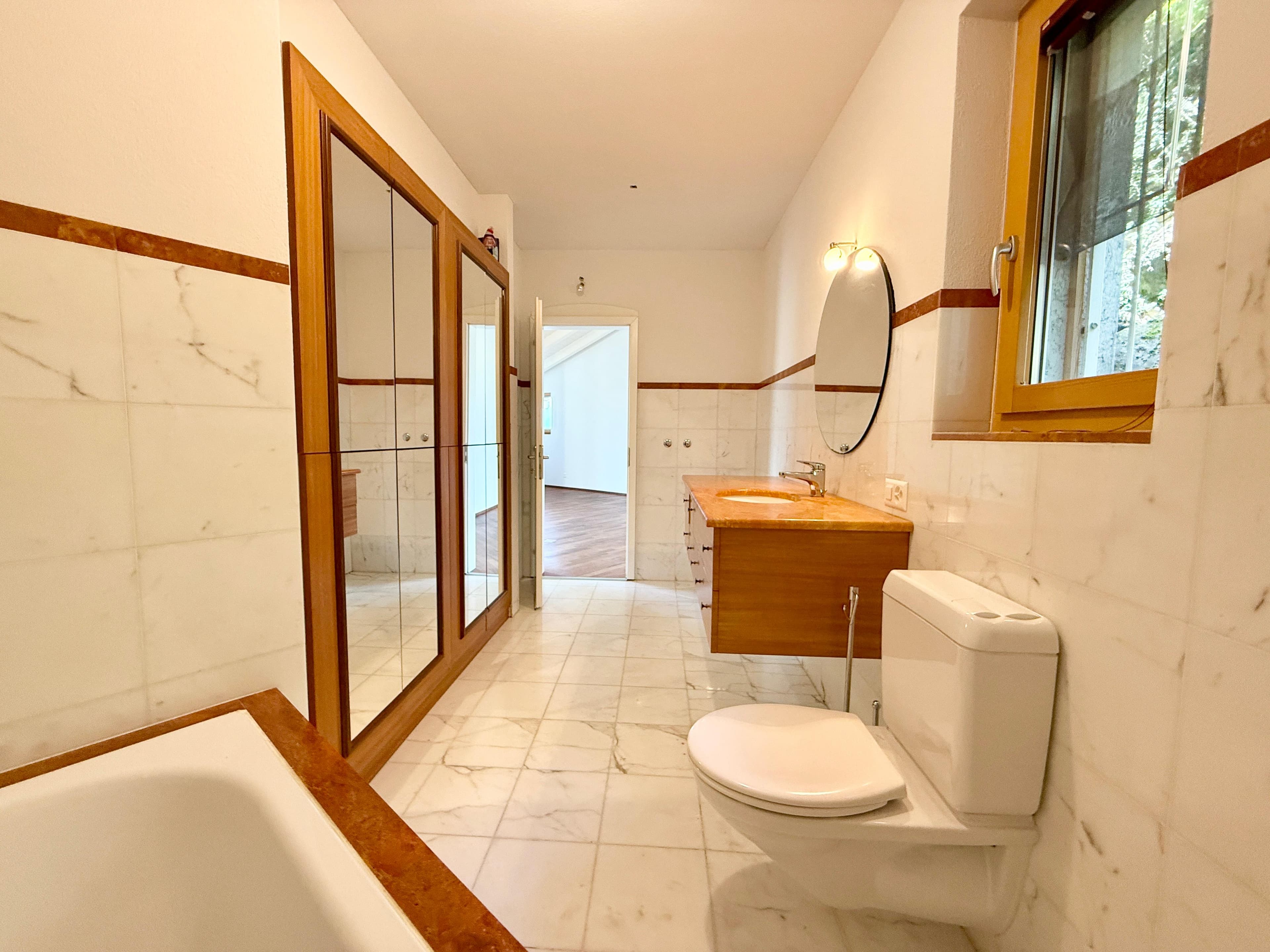 Gallery image 8