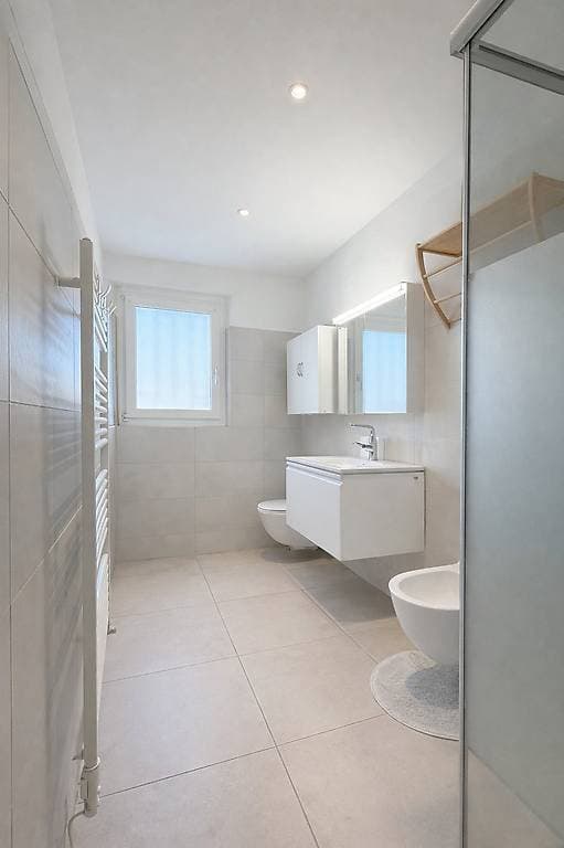 Gallery image 9