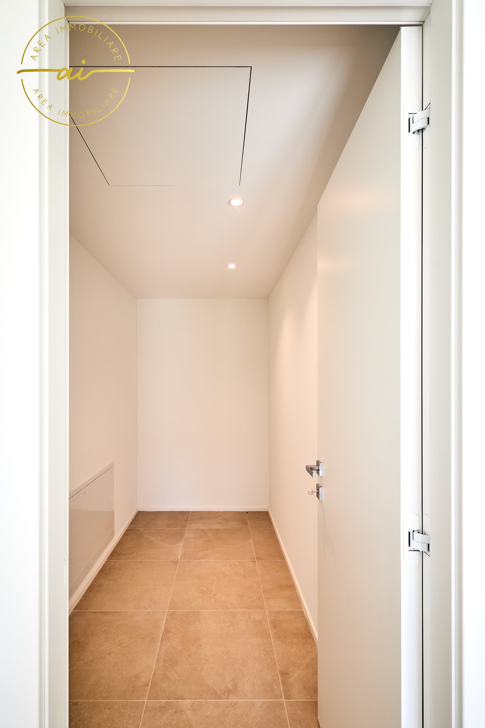 Gallery image 10